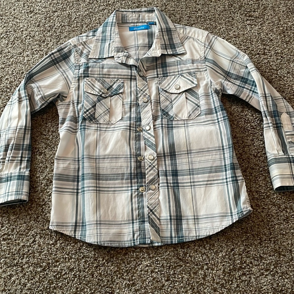 Kids size 5 long sleeve button down shirt